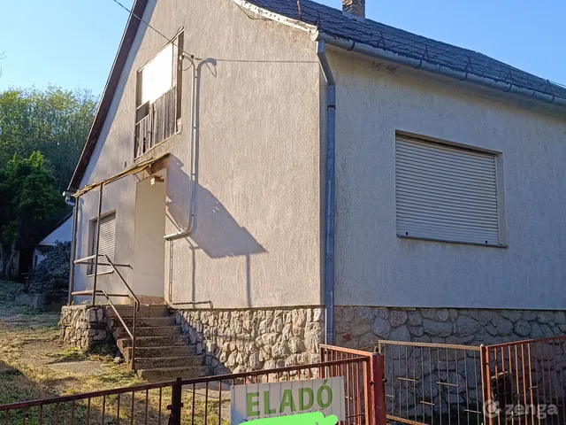 Eladó ház Hőgyész 110 nm