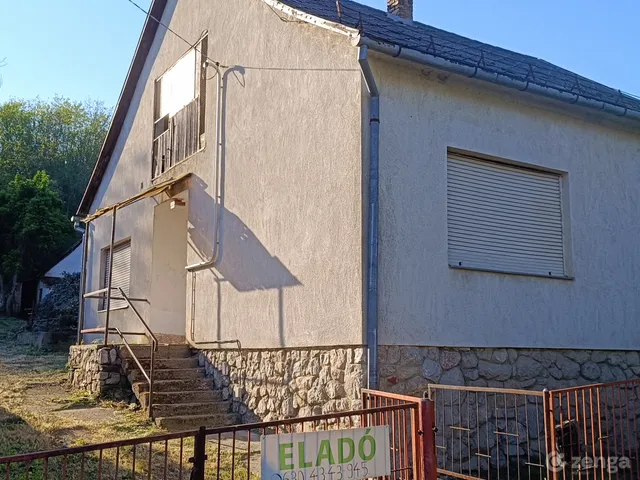 Eladó ház Hőgyész 110 nm