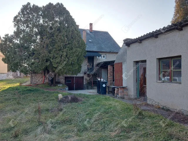 Eladó ház Koroncó 105 nm