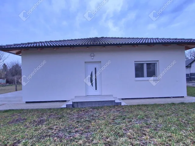 Eladó ház Siófok, Szabadifürdő 76 nm