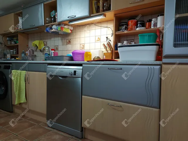 Eladó ház Abda 104 nm