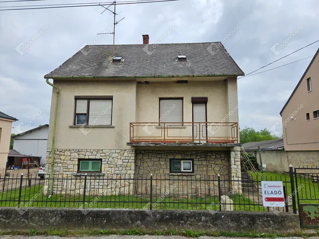 Eladó ház Veszprémvarsány 102 nm