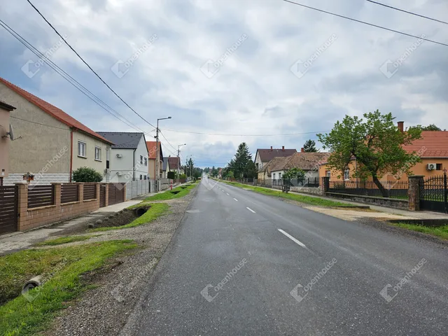 Eladó ház Veszprémvarsány 102 nm