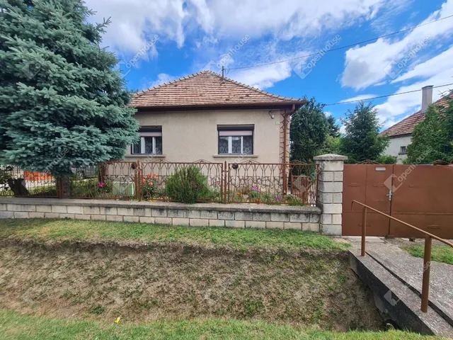 Eladó ház Győrújbarát 59 nm