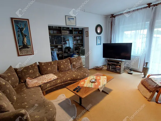 Eladó ház Győrújfalu 205 nm