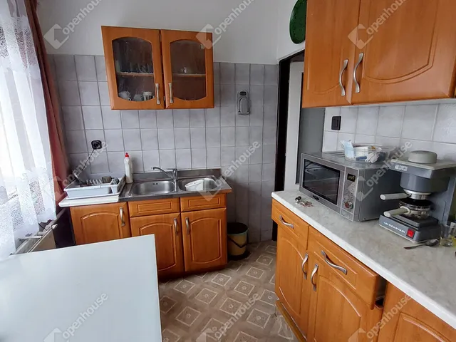 Eladó ház Győrújfalu 205 nm