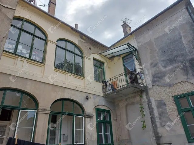 Eladó lakás Győr, Belváros 71 nm