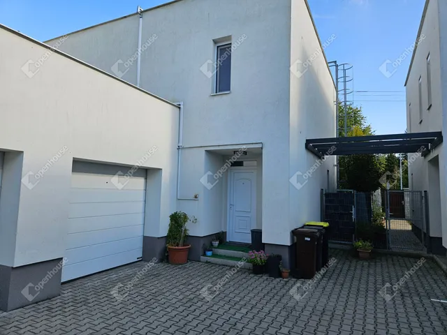 Eladó lakás Győr, Pinnyéd 116 nm