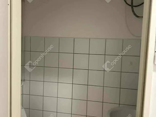 Kiadó kereskedelmi és ipari ingatlan Győr, Révfalu 44 nm