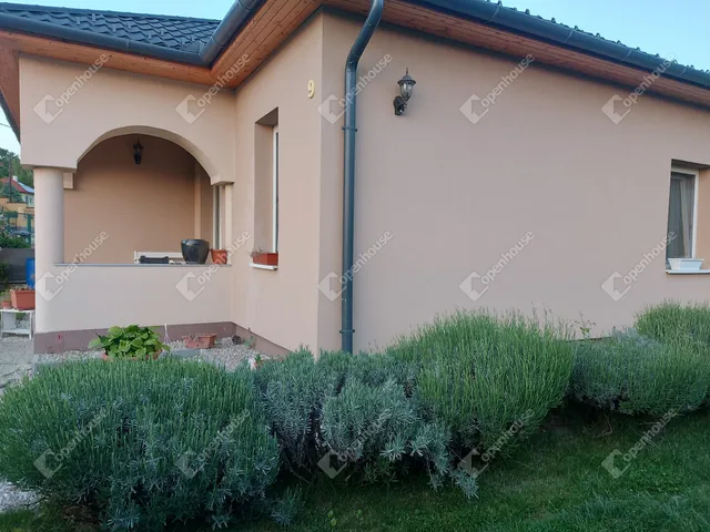 Eladó ház Pannonhalma 142 nm