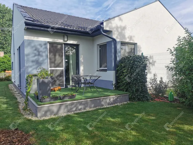 Eladó lakás Nagybajcs 74 nm