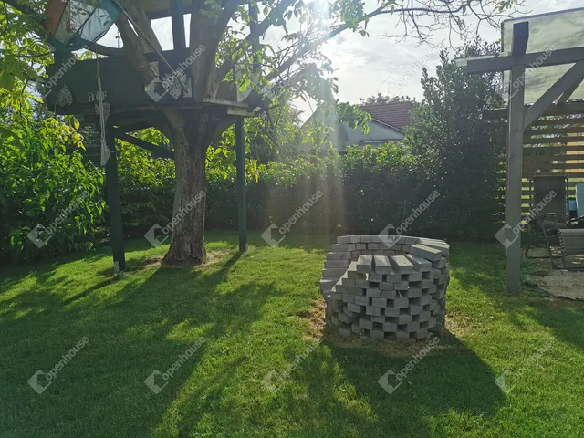 Eladó lakás Nagybajcs 74 nm