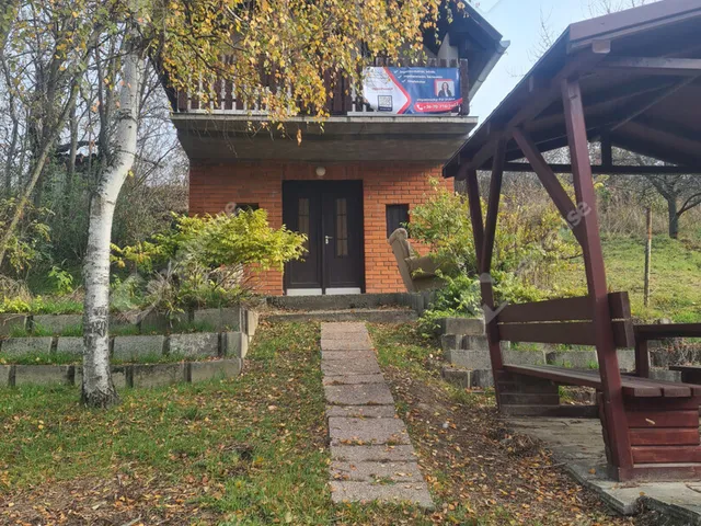 Eladó telek Ravazd 1000 nm