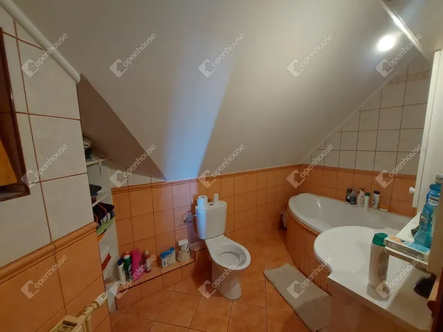 Eladó ház Révfülöp 180 nm