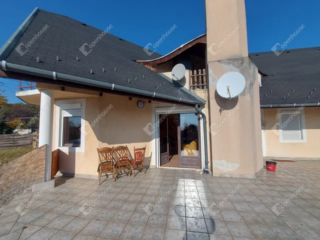 Eladó ház Révfülöp 180 nm