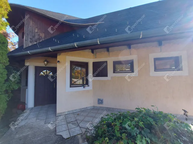 Eladó ház Révfülöp 180 nm