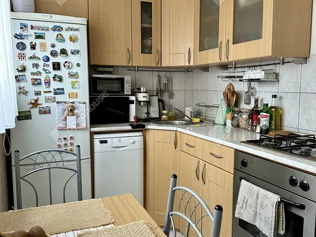 Eladó lakás Győr, Adyváros 53 nm