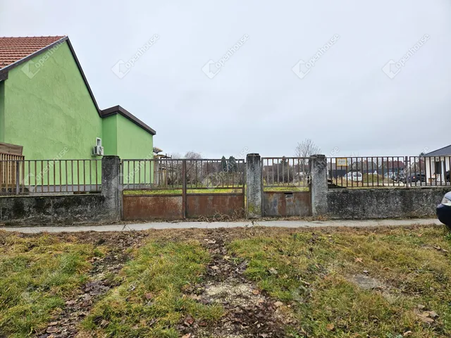 Eladó telek Győr, Győrszentiván 1537 nm