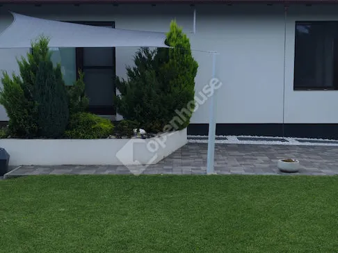 Eladó ház Győr, Győrszentiván 279 nm