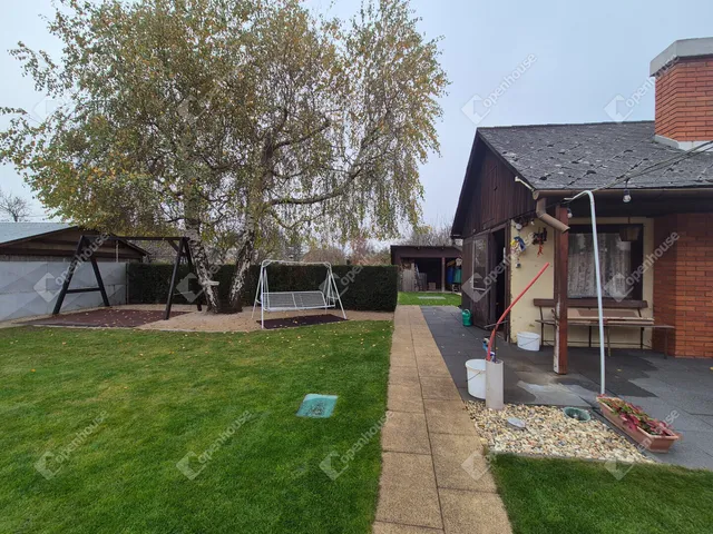 Eladó ház Kisbér 231 nm