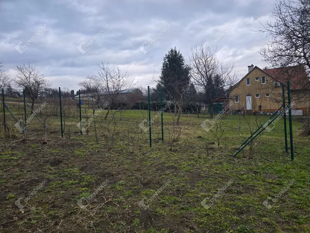 Eladó telek Győr, Ménfőcsanak 1500 nm