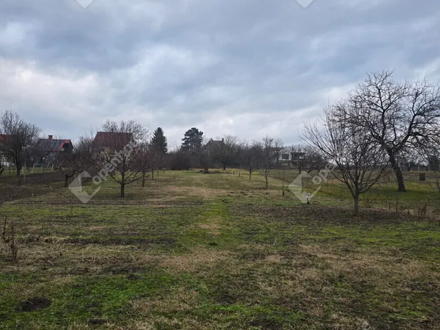 Eladó telek Győr, Ménfőcsanak 1500 nm