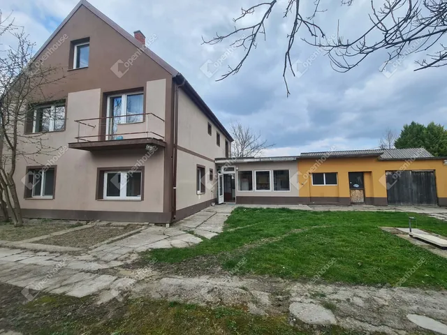 Eladó ház Dunaszeg 165 nm
