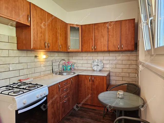 Eladó lakás Győr, Adyváros 53 nm