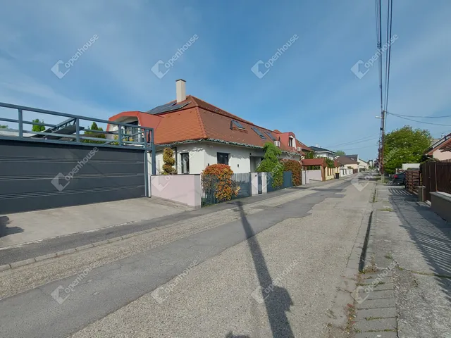Eladó lakás Győr, Révfalu 317 nm