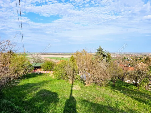 Eladó ház Győrújbarát 75 nm