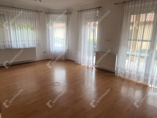 Eladó lakás Vámosszabadi 103 nm