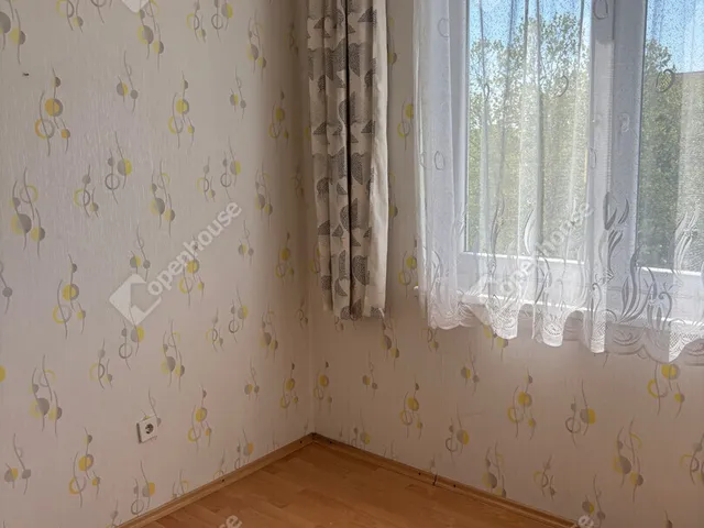 Eladó lakás Győr, Adyváros 53 nm