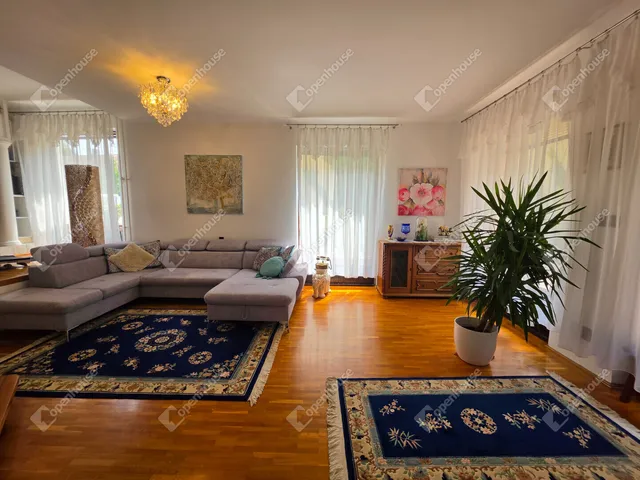 Eladó ház Győr, Szabadhegy 180 nm
