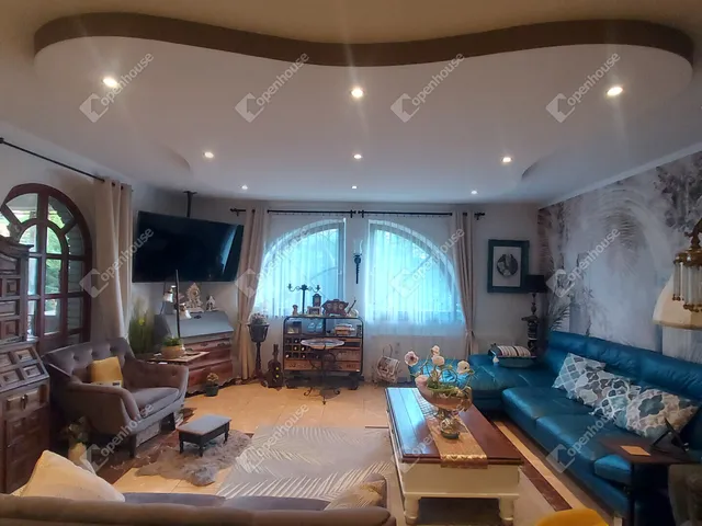 Eladó ház Nyúl 177 nm