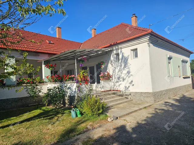 Eladó ház Máriakálnok 131 nm