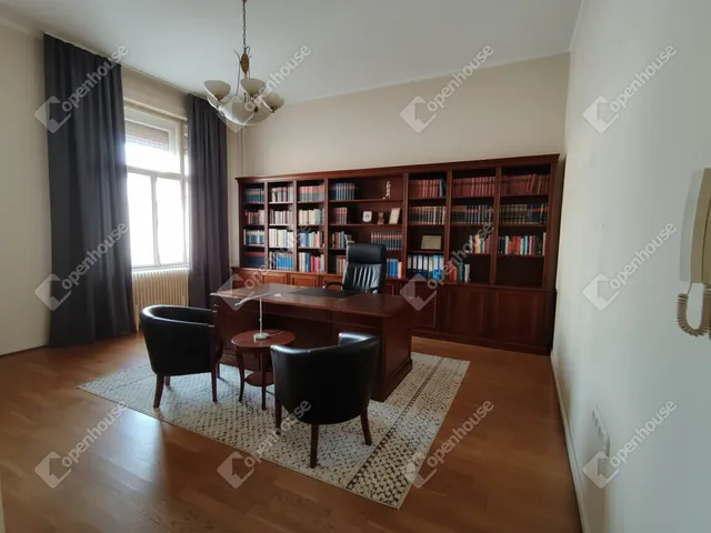 Eladó lakás Győr, Belváros 69 nm