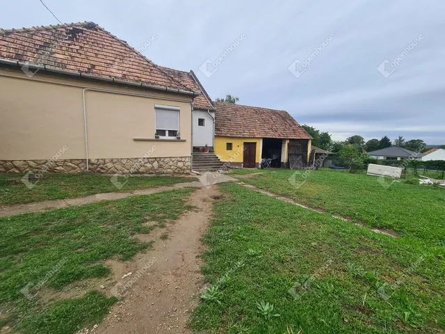 Eladó ház Győrújbarát 80 nm