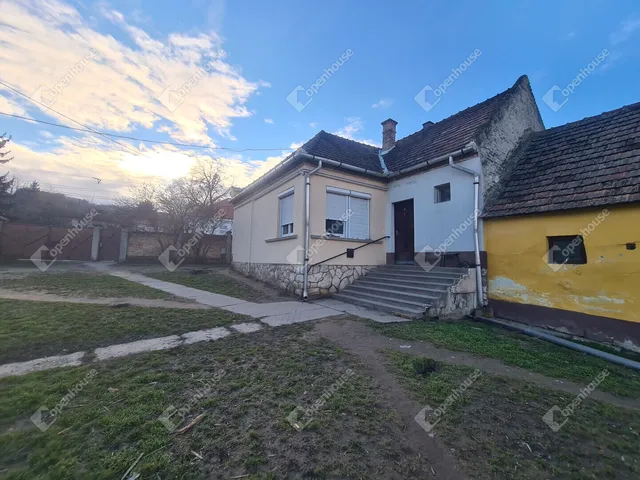 Eladó ház Győrújbarát 80 nm