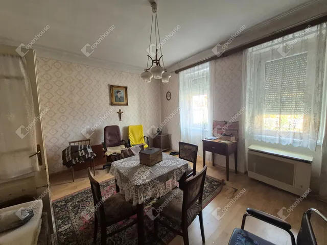 Eladó ház Pápa, Tókert 70 nm
