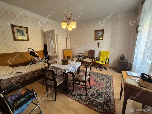 Eladó ház Pápa, Tókert 70 nm