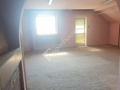 Eladó ház Abda 270 nm