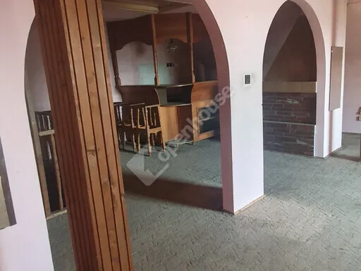 Eladó ház Abda 270 nm