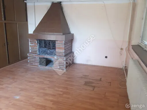 Eladó ház Abda 270 nm