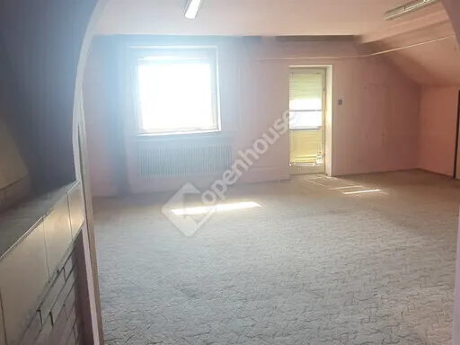 Eladó ház Abda 270 nm