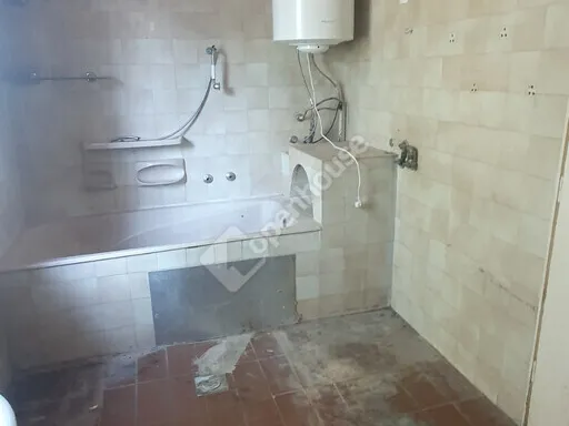 Eladó ház Abda 270 nm