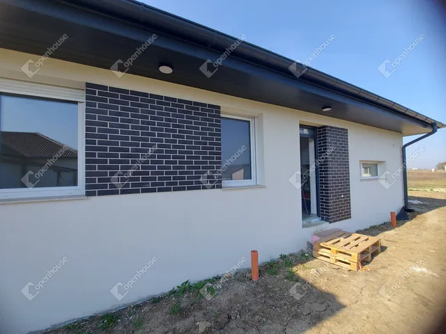 Eladó ház Győrság 92 nm