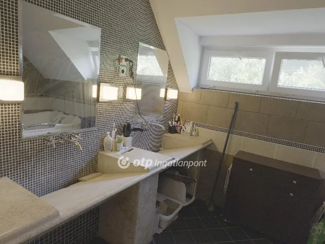 Eladó ház Budapest II. kerület 184 nm