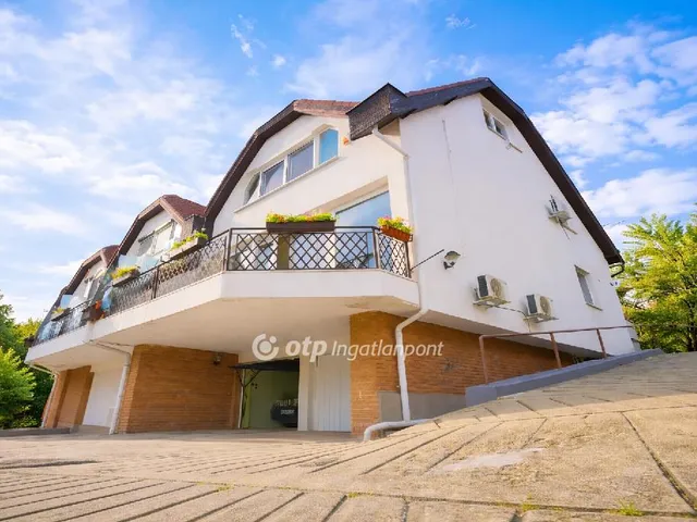 Eladó ház Budapest II. kerület 184 nm