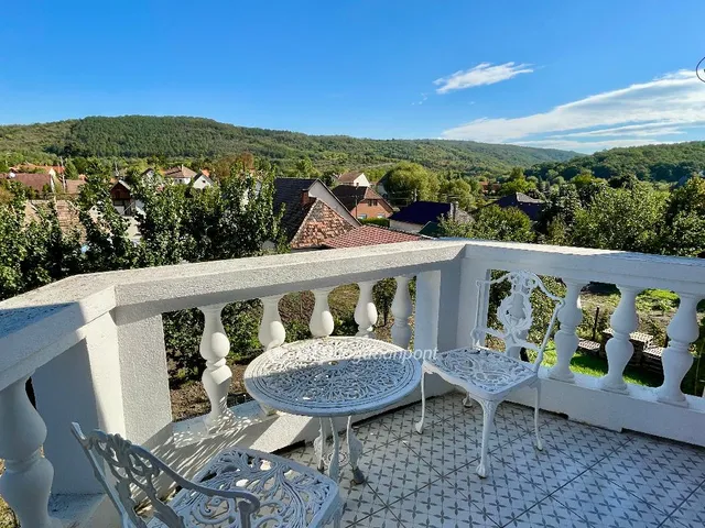 Eladó ház Penc 190 nm