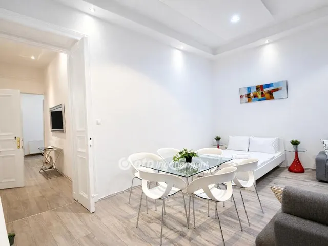 Kiadó lakás Budapest VI. kerület 100 nm